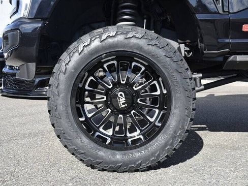 Used 2025 Ford F250 Platinum AWD/4WD image 9