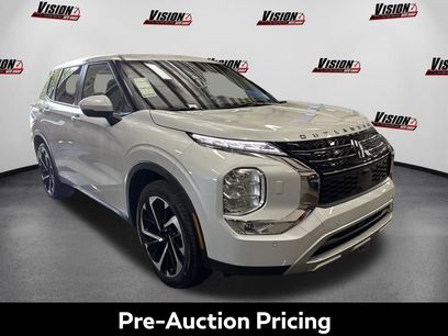Used 2024 Mitsubishi Outlander SE