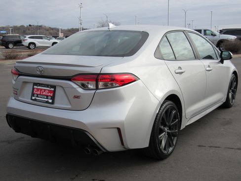 Used 2023 Toyota Corolla SE image 6
