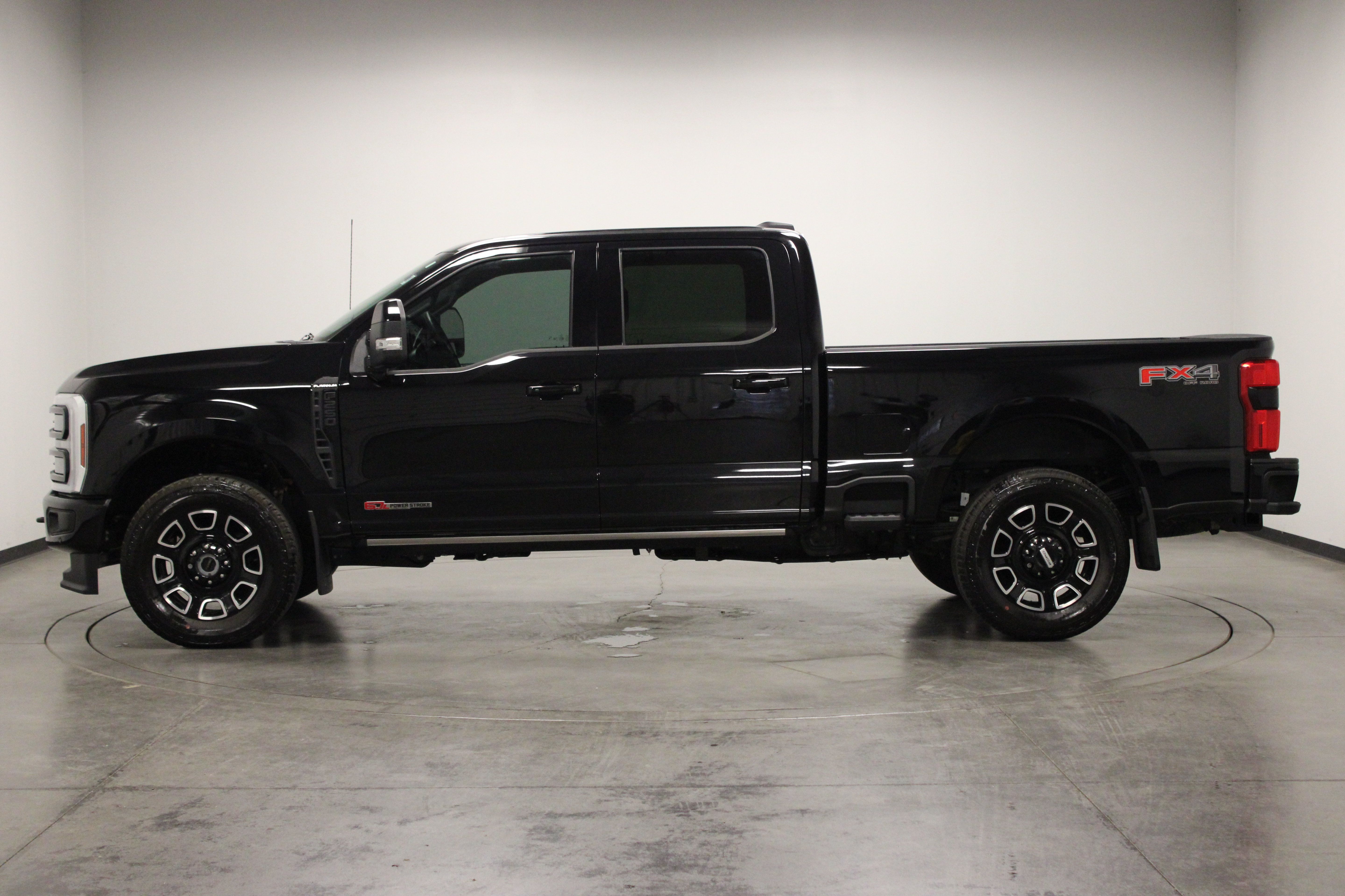 Used 2026 Ford F250 Platinum AWD/4WD image 5