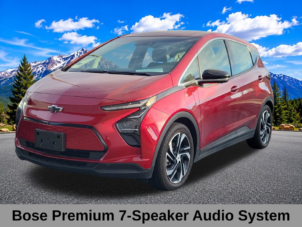 Used 2023 Chevrolet Bolt LT w/ Infotainment Package FWD image 4