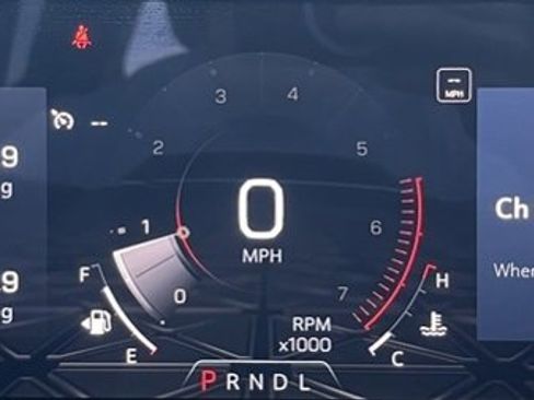 Used 2024 GMC Canyon Elevation image 14