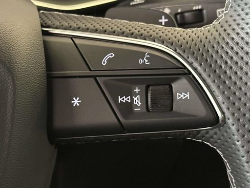 Used 2024 Audi SQ8 Prestige AWD/4WD image 23