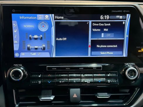 Used 2022 Toyota Highlander Limited image 21