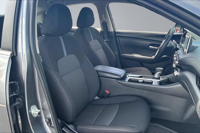 Used 2025 Nissan Sentra SV w/ All-Weather Package FWD image 26