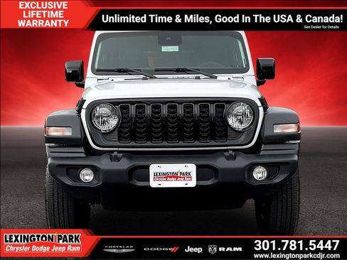 Used 2025 Jeep Wrangler Unlimited Sport AWD/4WD image 2