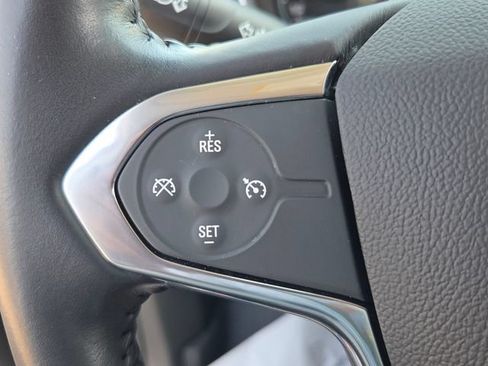 Used 2021 Chevrolet Traverse LT FWD image 24
