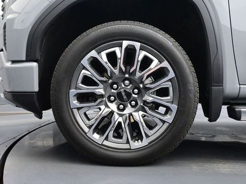 Used 2025 GMC Sierra 1500 Denali Ultimate AWD/4WD image 6