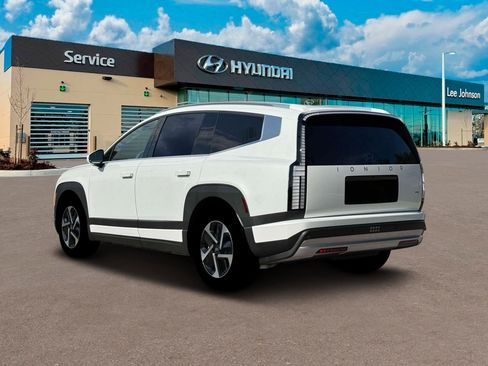 New 2026 Hyundai Ioniq 9 SE image 5