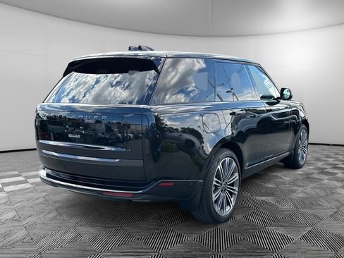Used 2025 Land Rover Range Rover SE AWD/4WD image 9
