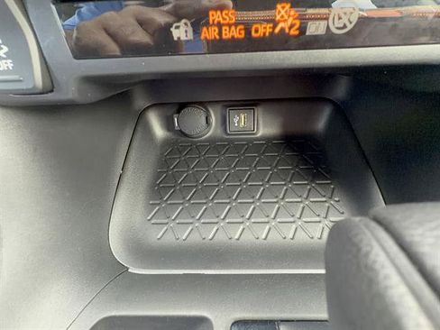 Used 2023 Toyota RAV4 LE AWD/4WD image 18