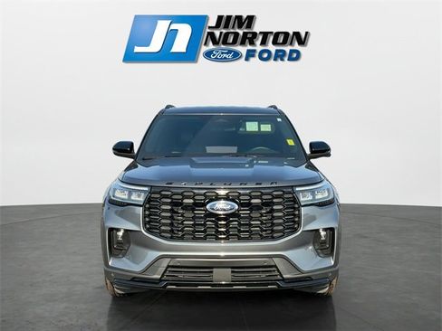 Used 2025 Ford Explorer ST-Line image 15