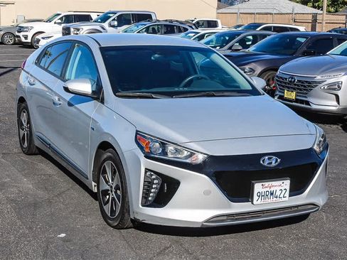 Used 2019 Hyundai Ioniq Electric image 3