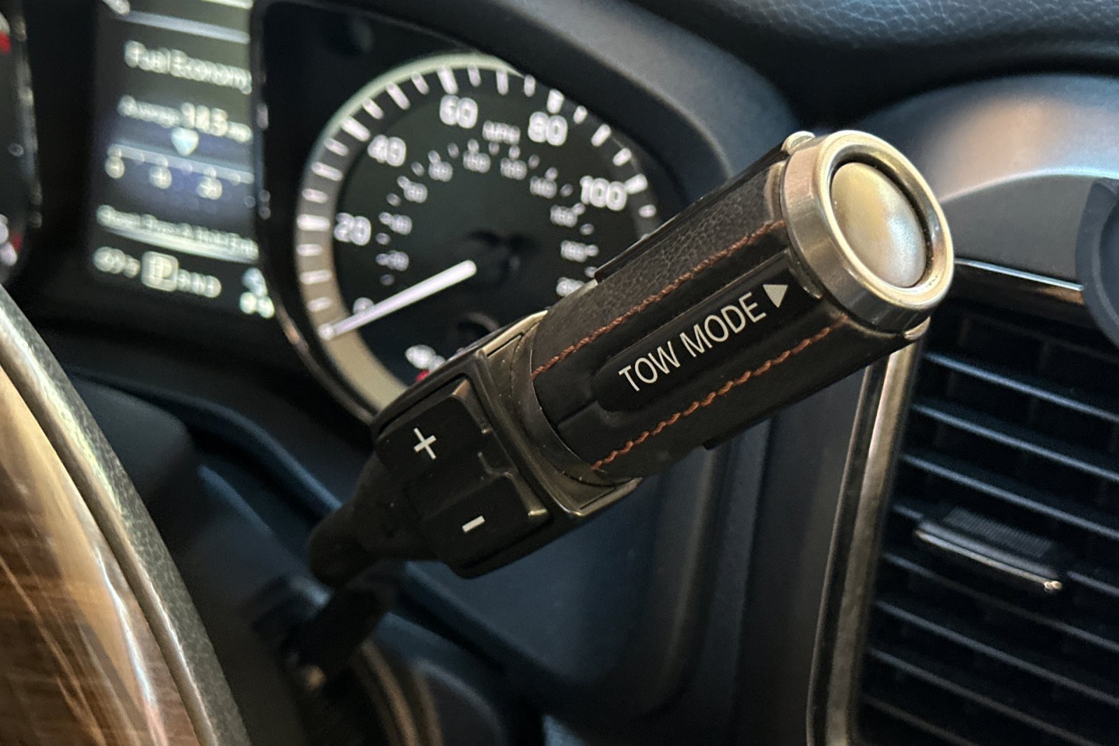 Used 2017 Nissan Titan Platinum Reserve AWD/4WD image 20