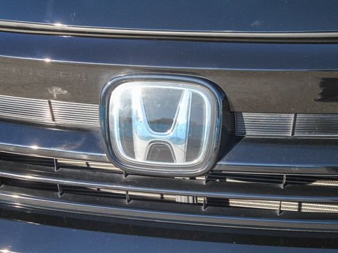 Used 2022 Honda Pilot Sport image 6