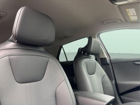 New 2026 Kia Niro Wind FWD image 16