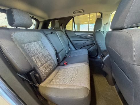 Used 2024 Chevrolet Equinox LT FWD image 23