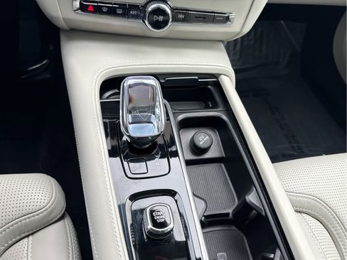 Used 2025 Volvo S90 B6 Ultra w/ Protection Package Premier image 23