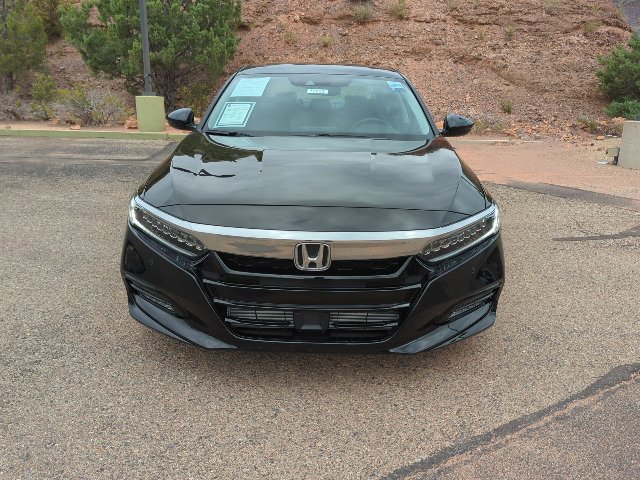 Used 2018 Honda Accord Touring image 2
