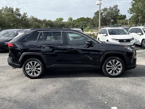 Used 2021 Toyota RAV4 XLE Premium FWD image 3
