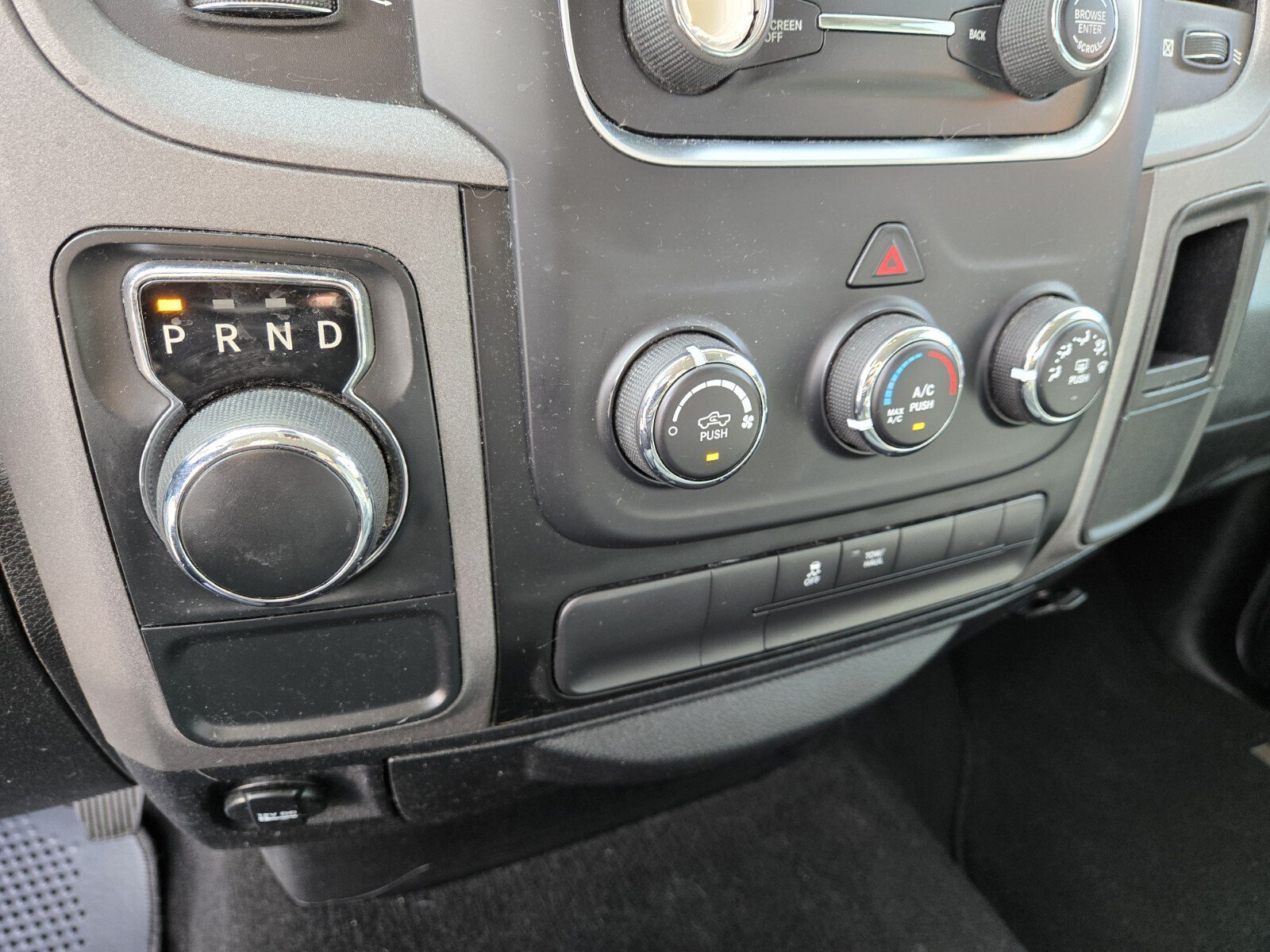 Used 2017 RAM 1500 Express RWD image 18