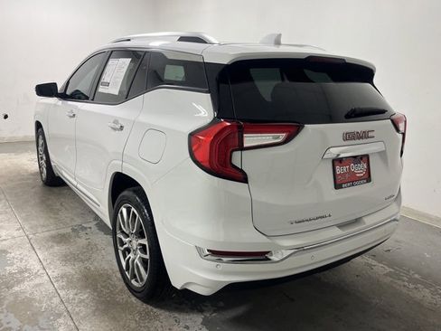 Used 2024 GMC Terrain Denali w/ Denali Premium Package image 10