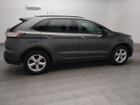 Used 2018 Ford Edge SE FWD image 10