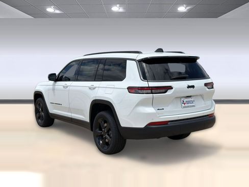 New 2026 Jeep Grand Cherokee L Limited w/ Limited Altitude Package AWD/4WD image 3