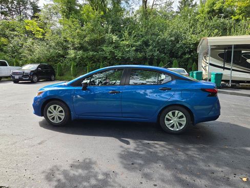 Used 2021 Nissan Versa S FWD image 5