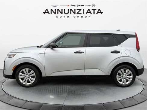 Certified 2021 Kia Soul LX image 2