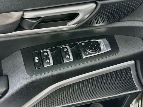 Used 2025 Kia Telluride S AWD/4WD image 15