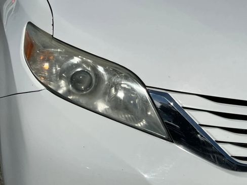 Used 2016 Toyota Sienna LE image 8