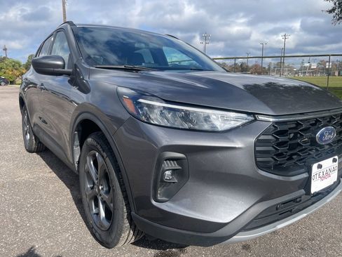 Used 2025 Ford Escape ST-Line Select image 9