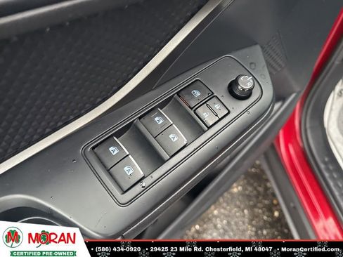 Used 2018 Toyota C-HR XLE image 11