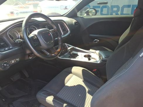 Used 2018 Dodge Challenger R/T RWD image 7