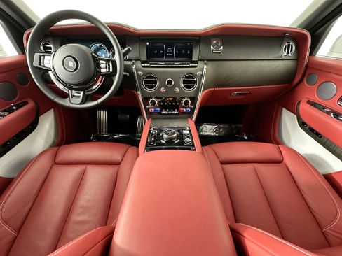 Certified 2022 Rolls-Royce Cullinan image 4