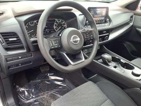 Used 2023 Nissan Rogue SV image 8
