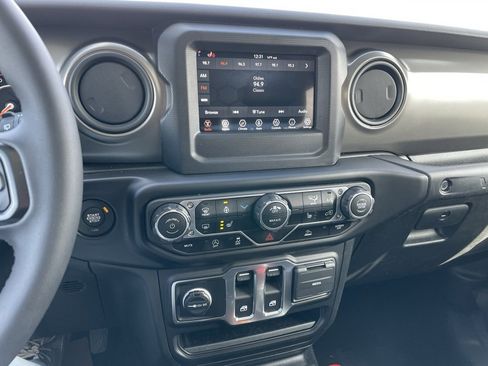 Used 2023 Jeep Wrangler Sport S image 10