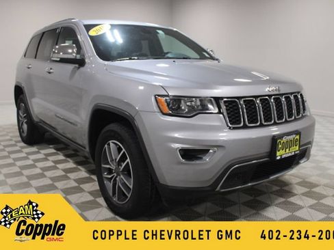 Used 2019 Jeep Grand Cherokee Limited AWD/4WD image 1