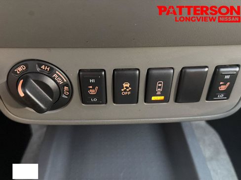 Used 2016 Nissan Frontier SV w/ SV Value Truck Package AWD/4WD image 10