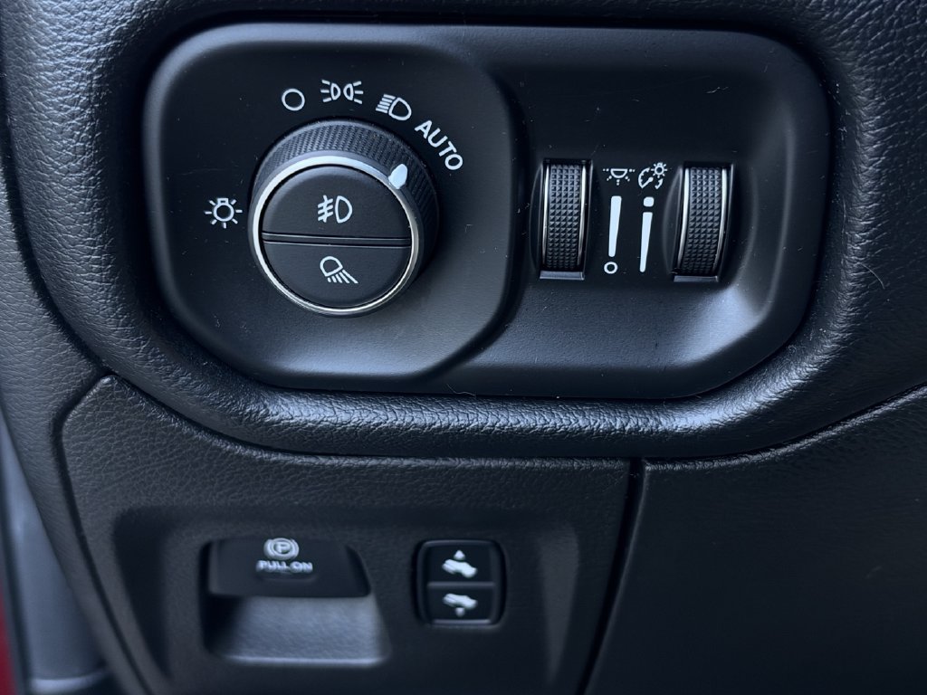 Used 2019 RAM 1500 Big Horn RWD image 22