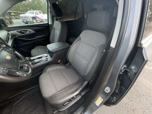 Used 2020 Chevrolet Traverse LT w/ LPO, Blackout Package AWD/4WD image 19