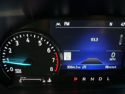 Used 2024 Ford Explorer XLT w/ Equipment Group 202A AWD/4WD image 28