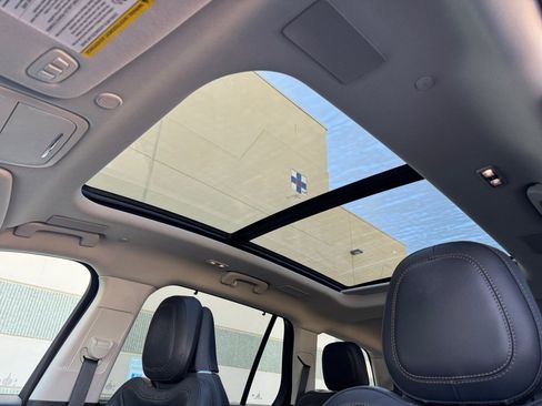 Used 2025 Lincoln Aviator Reserve w/ Equipment Group 201A image 25