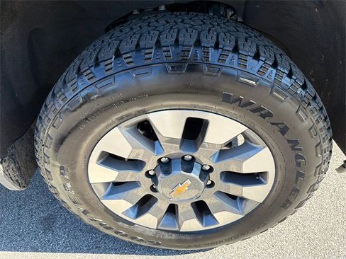 Used 2024 Chevrolet Silverado 2500 LT w/ All Star Edition image 12