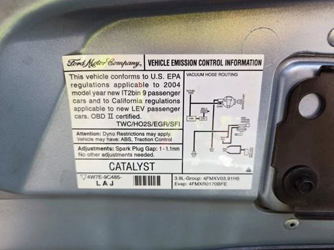 Used 2004 Ford Thunderbird image 54