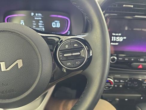 Used 2024 Kia Soul EX image 19