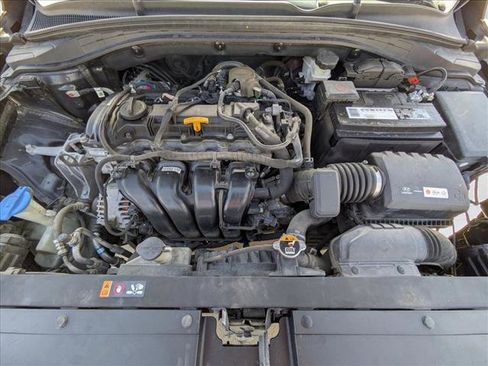 Used 2019 Hyundai Elantra GT FWD image 21