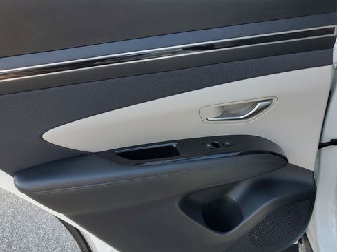 Used 2022 Hyundai Tucson Limited image 13