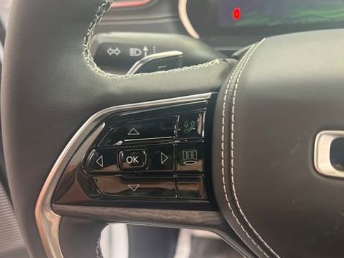 Used 2023 Jeep Grand Cherokee Overland image 22